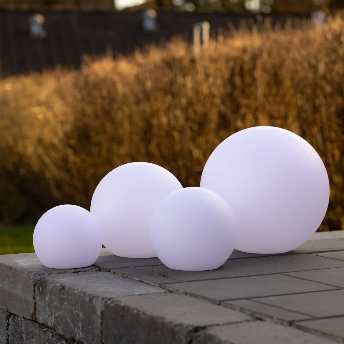 Mia LED kugler hvid Ø20-25-30-40 cm 4 stk - Billede 4